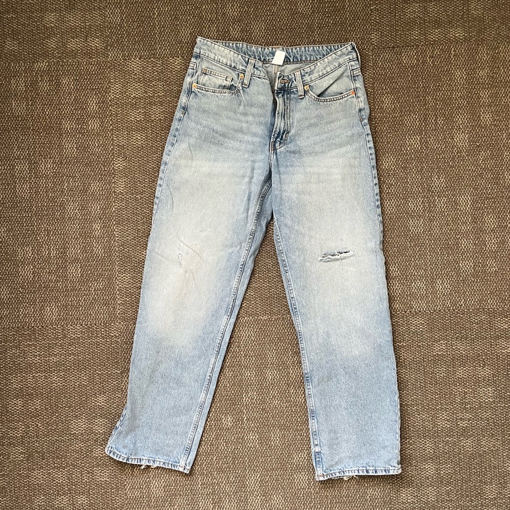 Baggy Mid-Rise Ripped Jeans